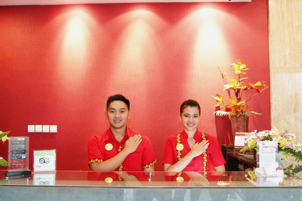 Hom顶级芝拉扎酒店 外观 照片