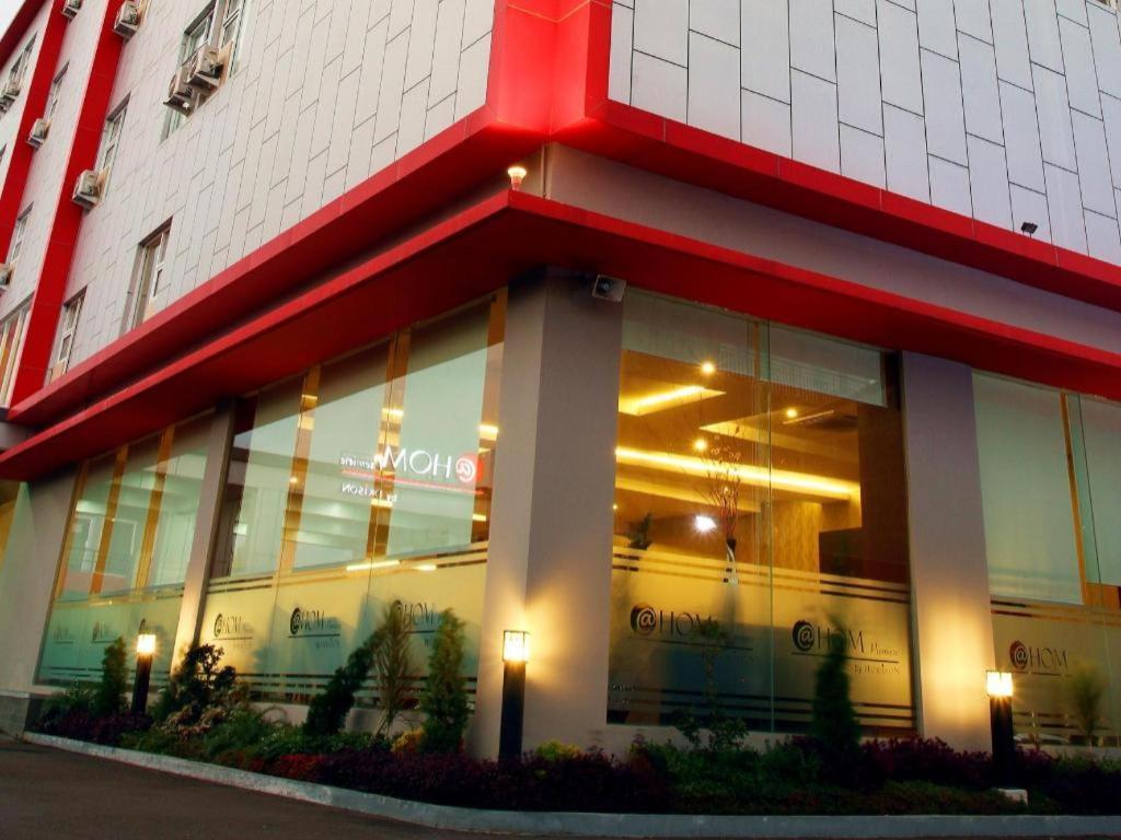 Hom顶级芝拉扎酒店 外观 照片